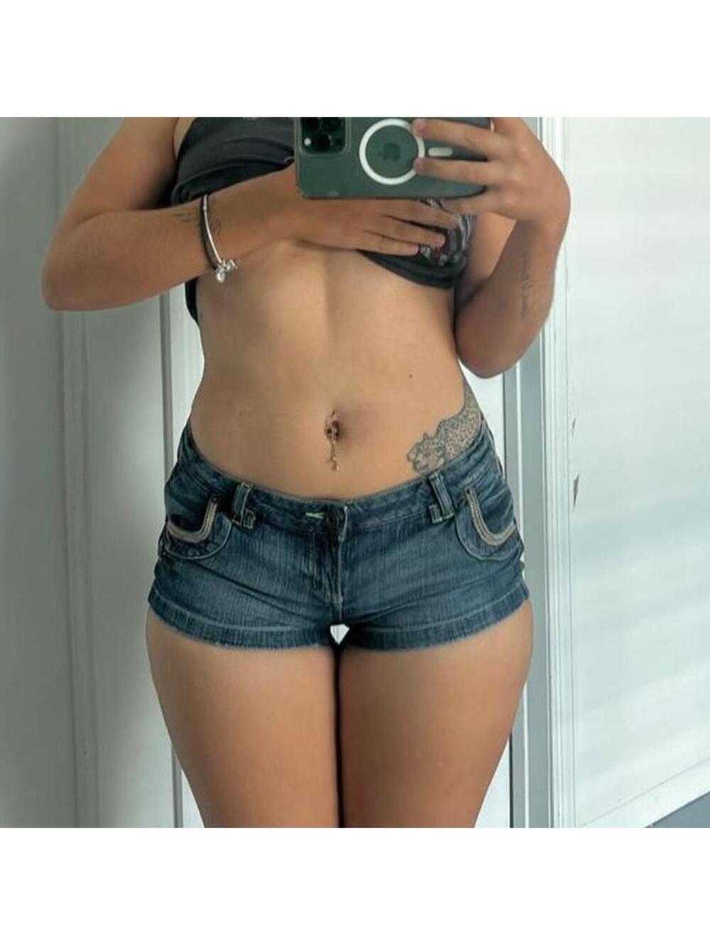 •LOW RISE VINTAGE MINI DENIM SHORTS